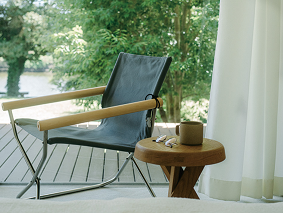 アウトドアのすすめ・折りたたみ椅子の名作を愛車に積んで“チェア